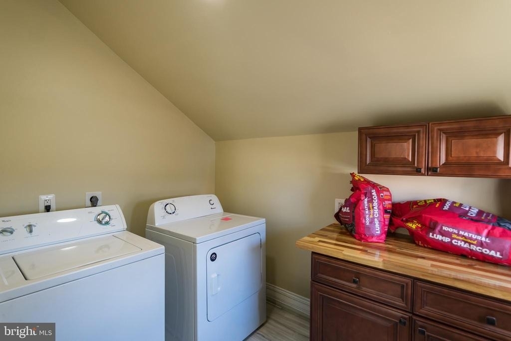 5426 W Jefferson Street - Photo 8