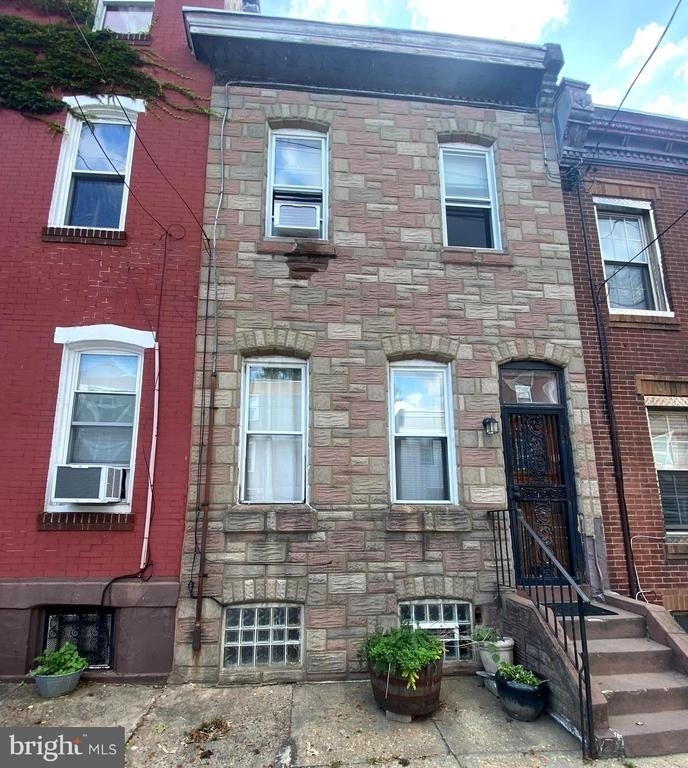 2038 E Dauphin Street - Photo 0
