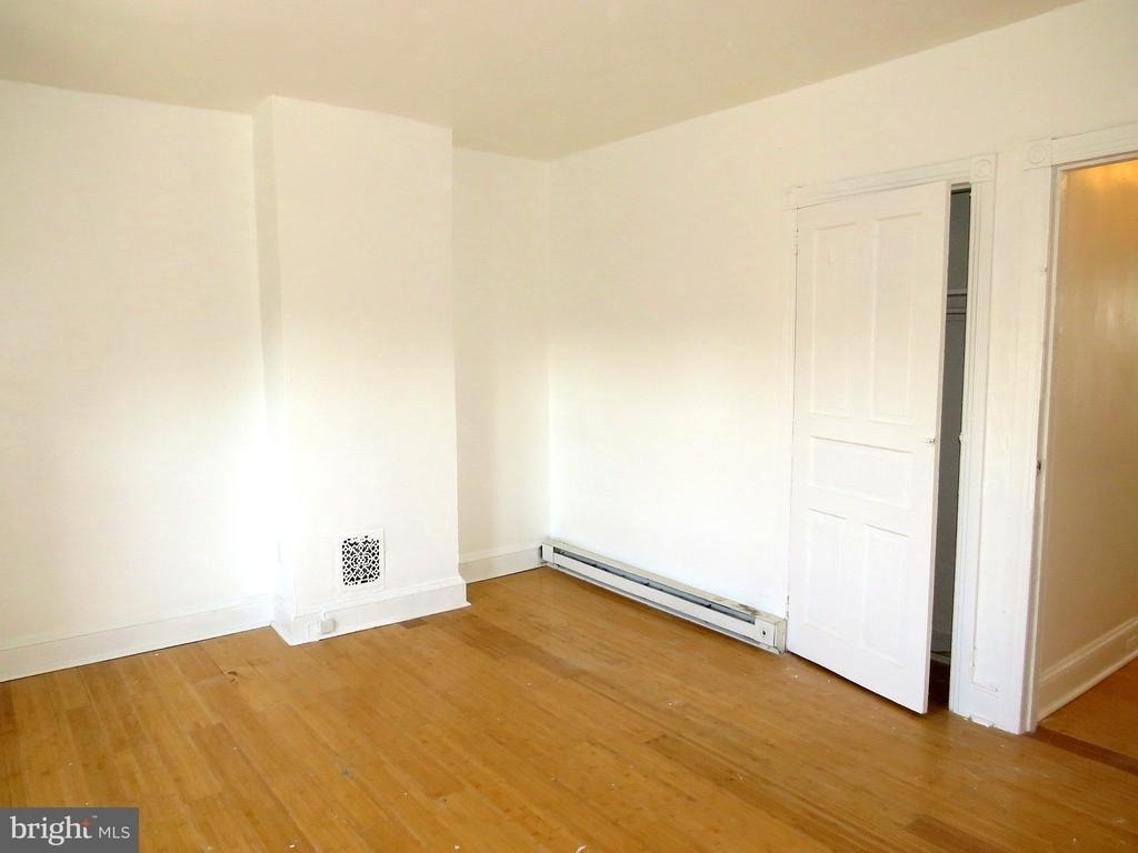 356 E Walnut Lane - Photo 11