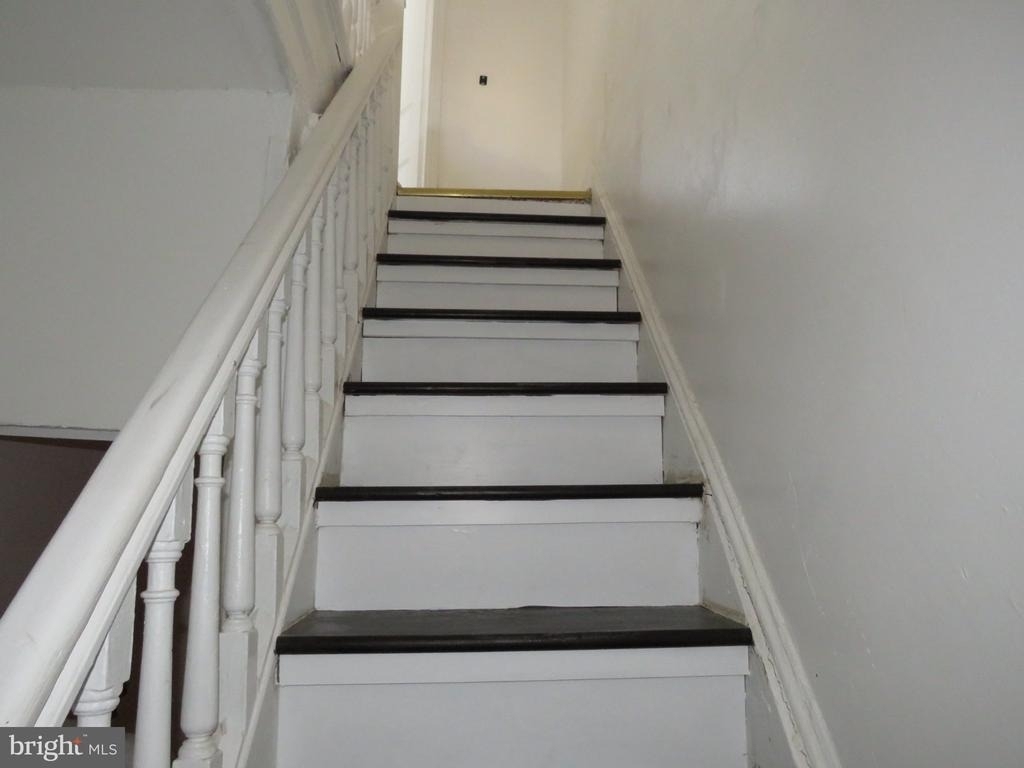 356 E Walnut Lane - Photo 12