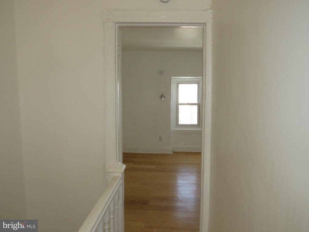 356 E Walnut Lane - Photo 8