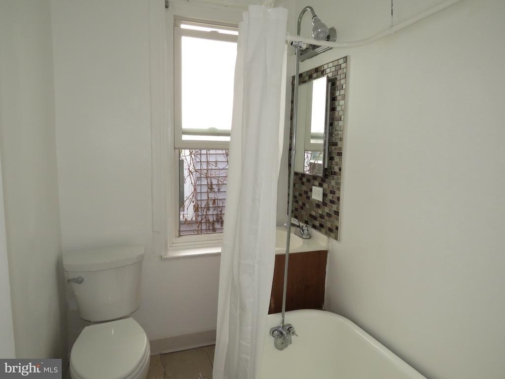 356 E Walnut Lane - Photo 10
