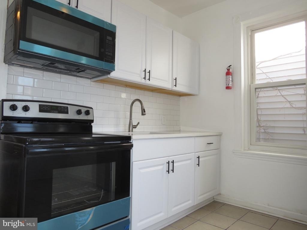 356 E Walnut Lane - Photo 1