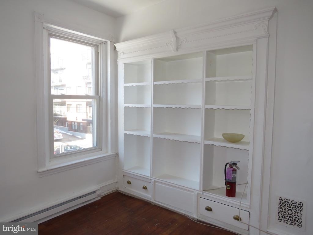 356 E Walnut Lane - Photo 14