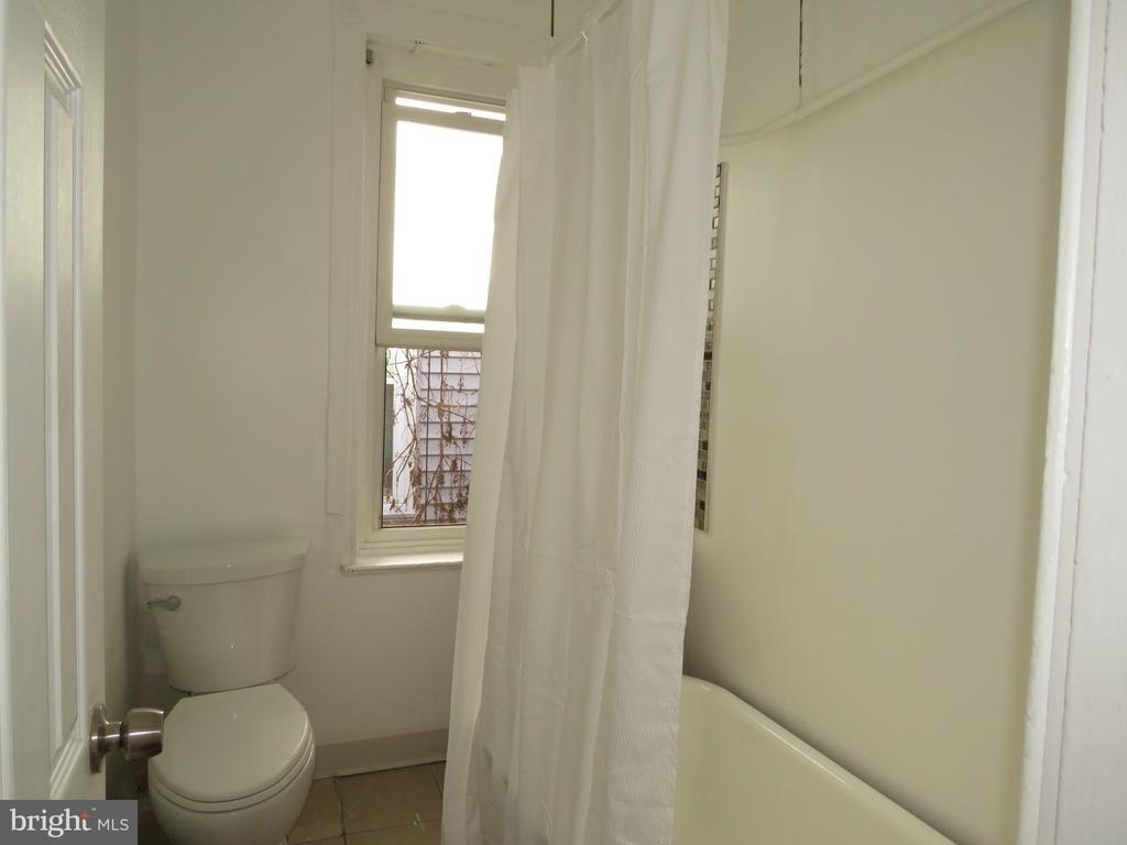 356 E Walnut Lane - Photo 11