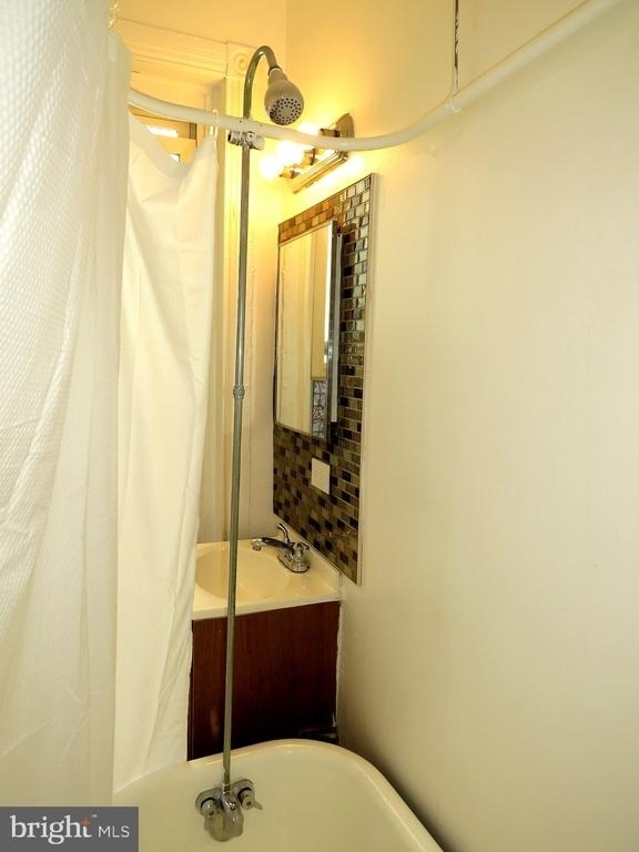 356 E Walnut Lane - Photo 8