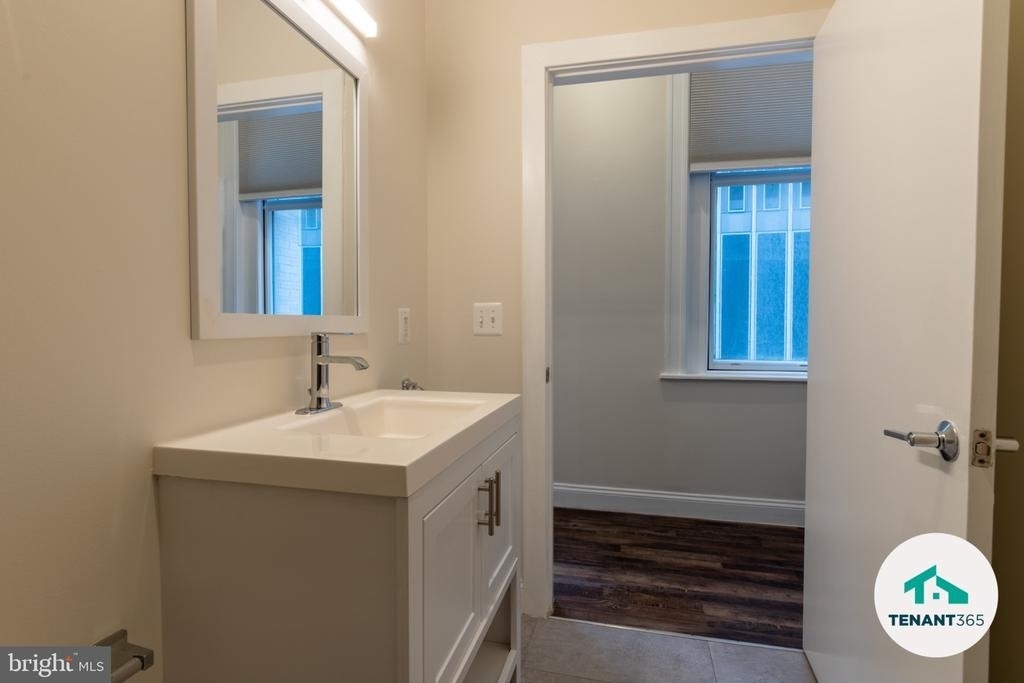 8 E Fayette Street - Photo 7