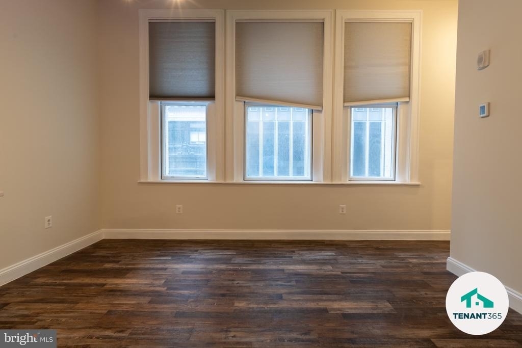 8 E Fayette Street - Photo 12