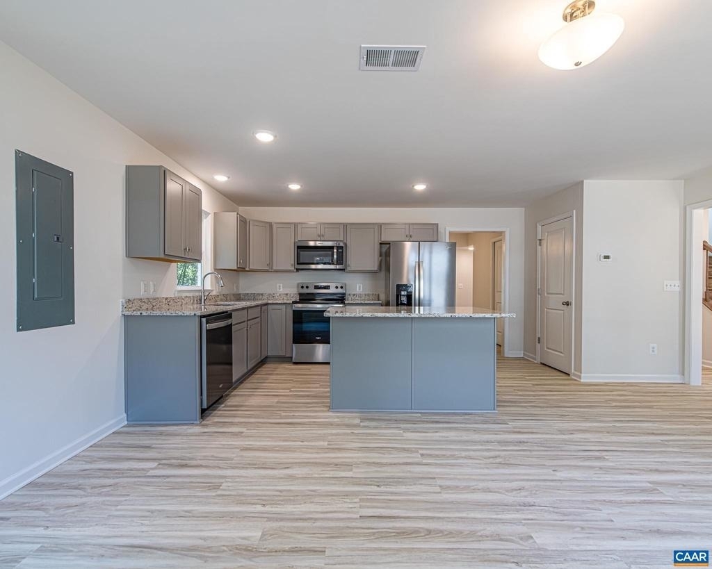 2308 Center Ave - Photo 6