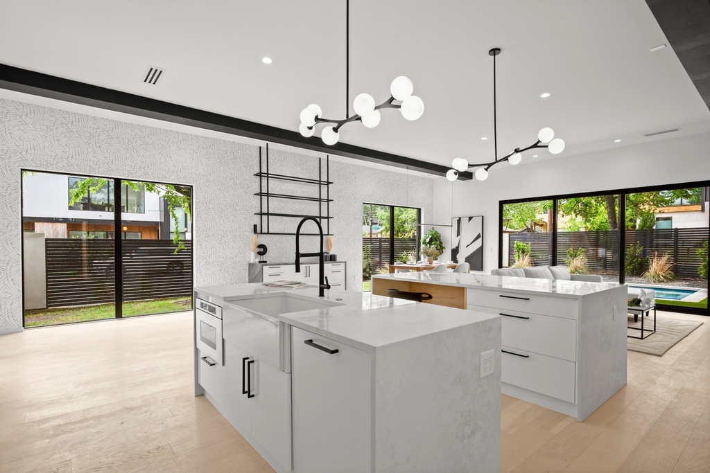 2215 S 3rd St - Photo 8