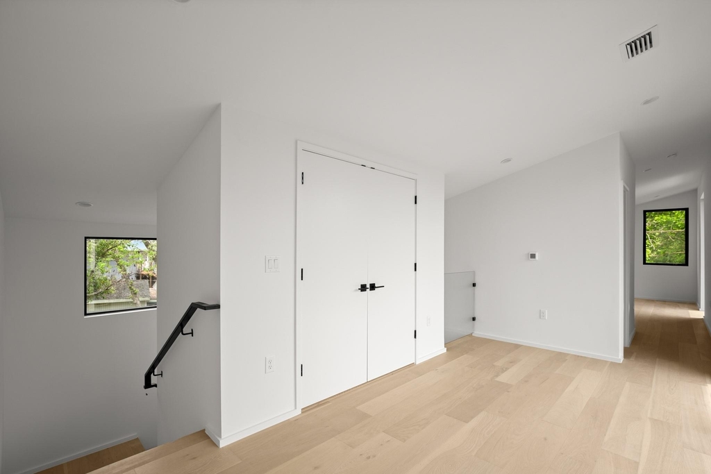 2215 S 3rd St - Photo 29