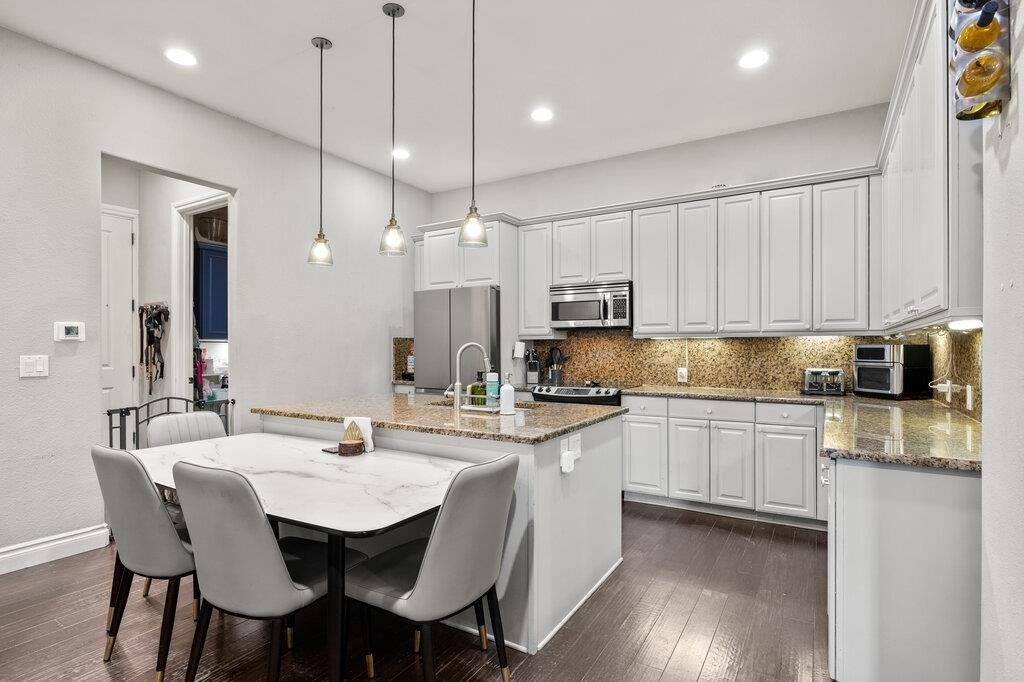 22226 Rivolta Ln - Photo 5