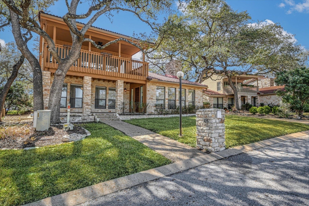 105 Crescent Blf - Photo 1