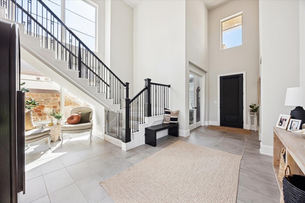 476 Anfield Cir - Photo 2