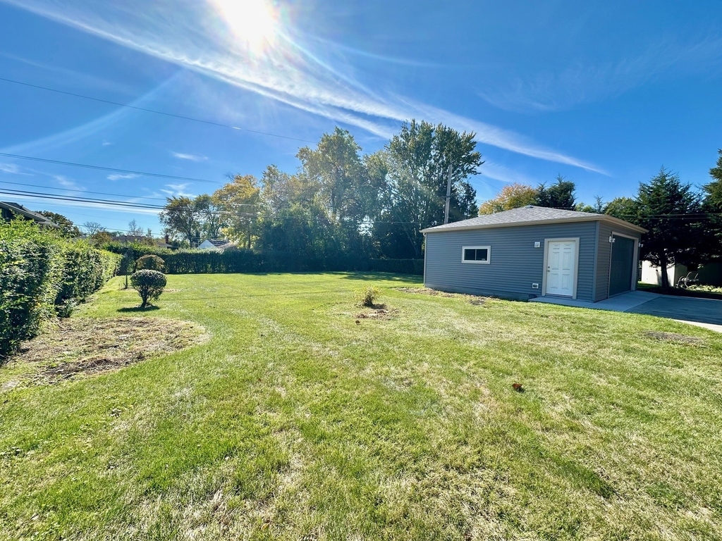 8129 W Courtland Avenue - Photo 12