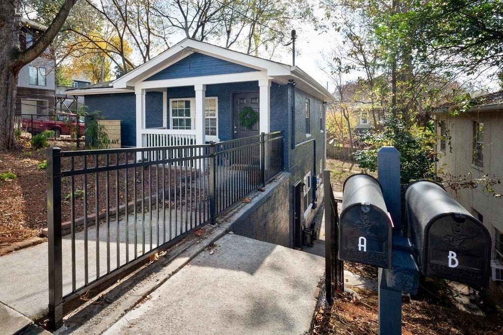 207 South Avenue Se - Photo 10