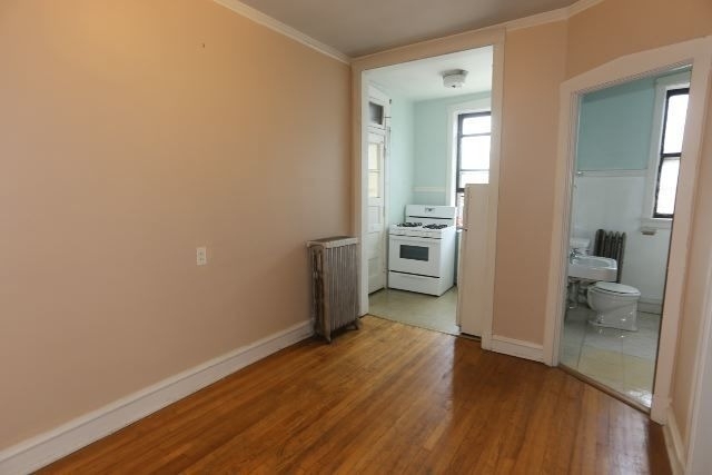 1923 W Winnemac Avenue - Photo 3