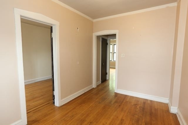 1923 W Winnemac Avenue - Photo 7