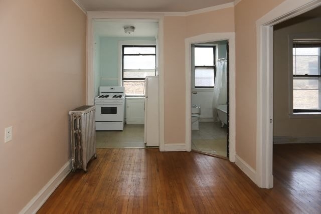 1923 W Winnemac Avenue - Photo 4