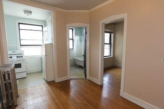 1923 W Winnemac Avenue - Photo 5