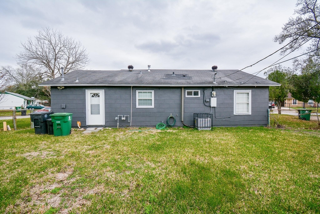 6422 Sherwood Drive - Photo 24