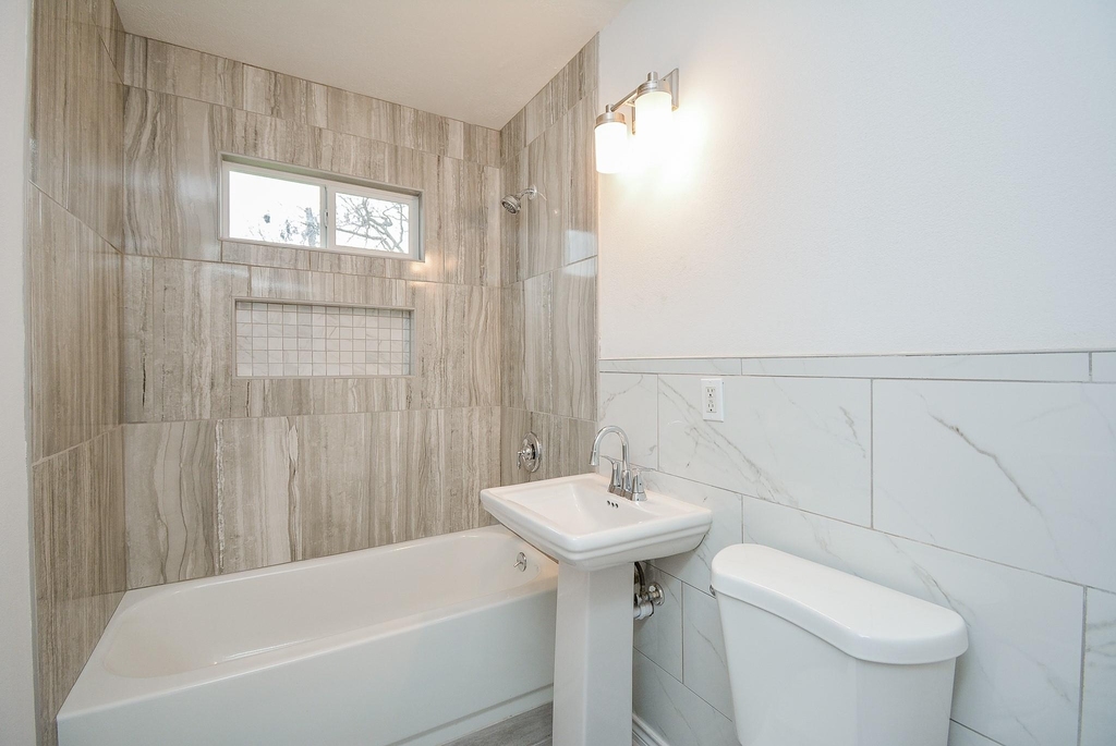 6422 Sherwood Drive - Photo 14