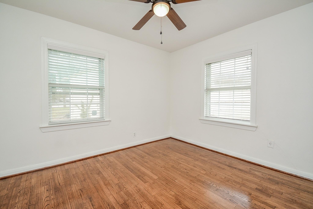 6422 Sherwood Drive - Photo 21