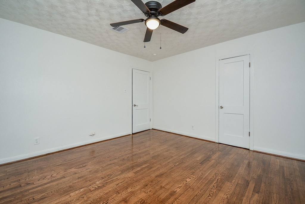 6422 Sherwood Drive - Photo 19