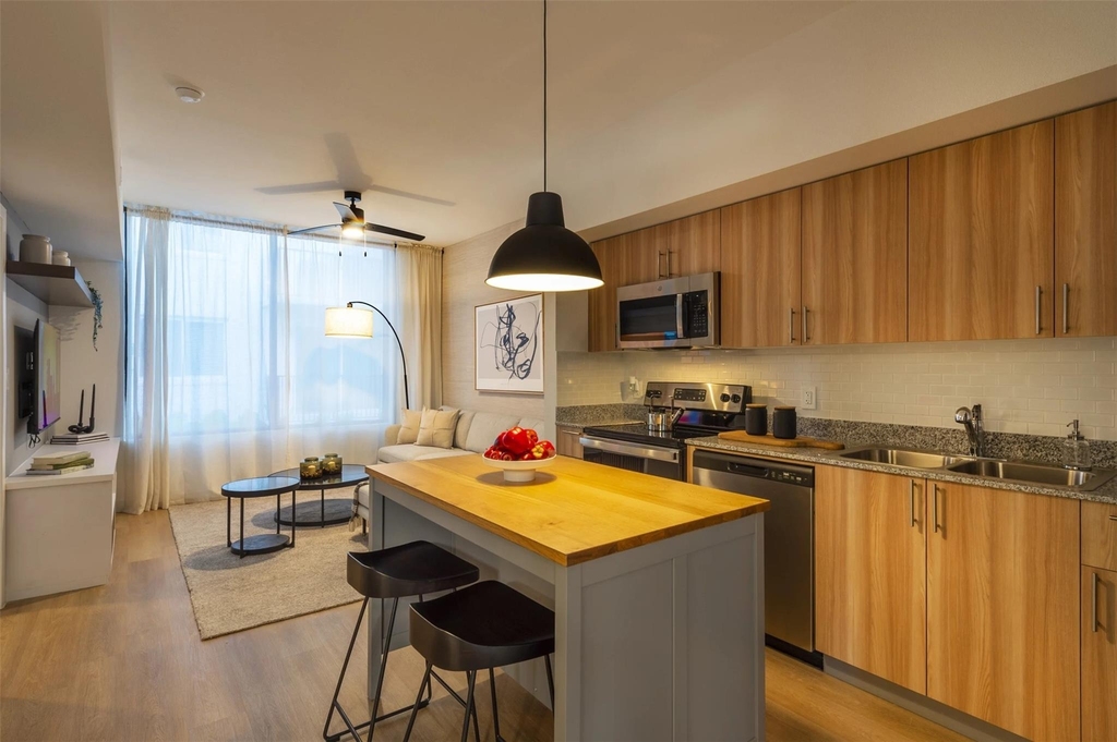 18036 Park Row - Photo 2