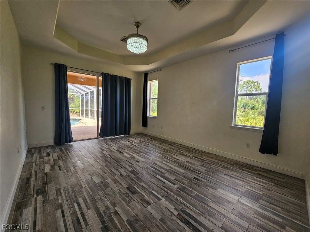809 Lincoln Avenue - Photo 2