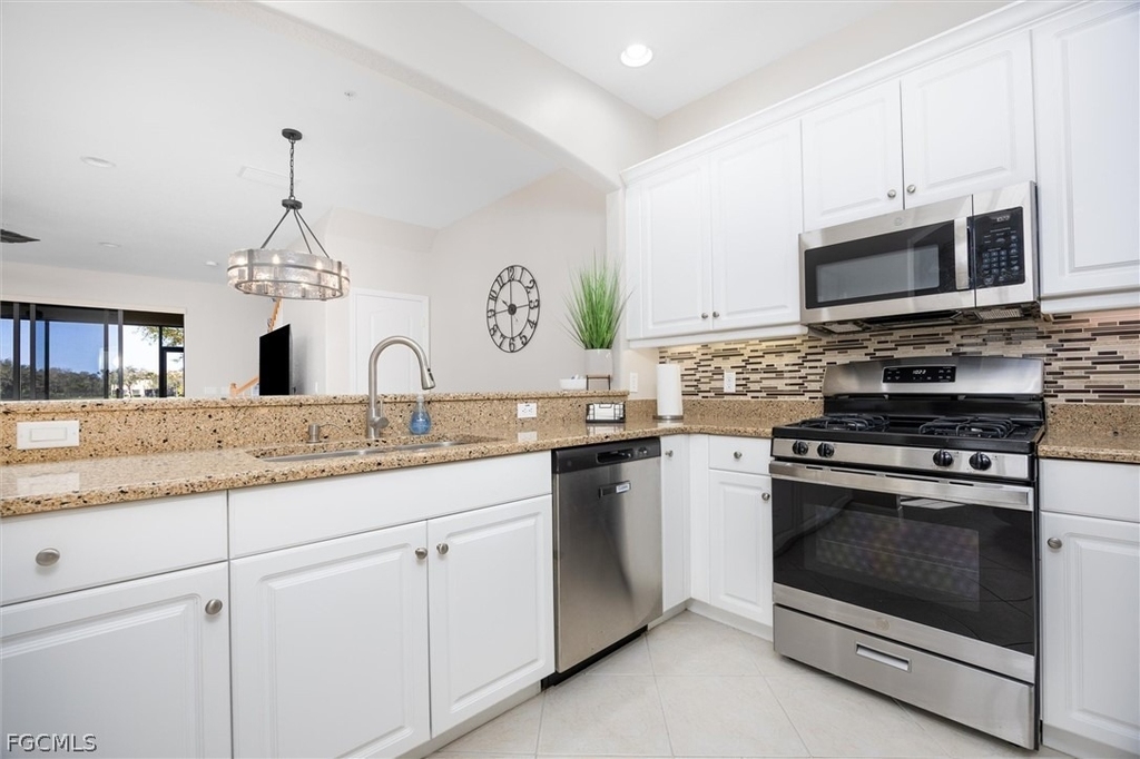 3181 Cottonwood Bend - Photo 6