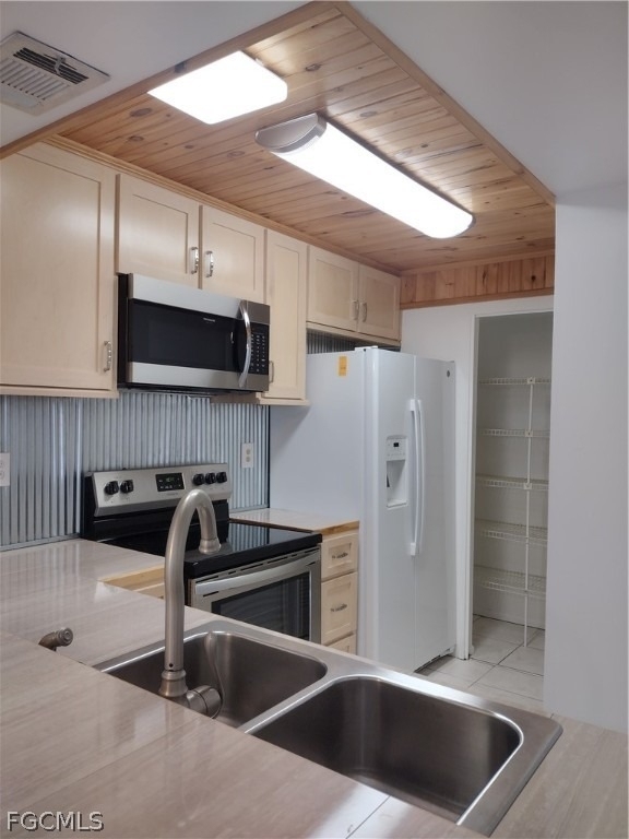 1069 Villa Drive - Photo 19