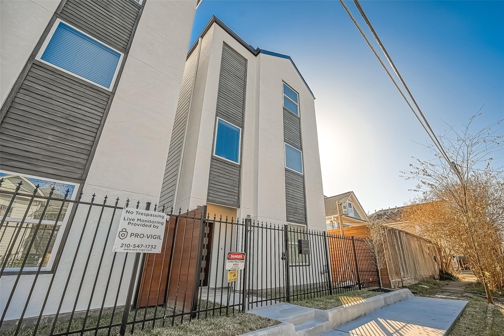1718 Hardy Street - Photo 1