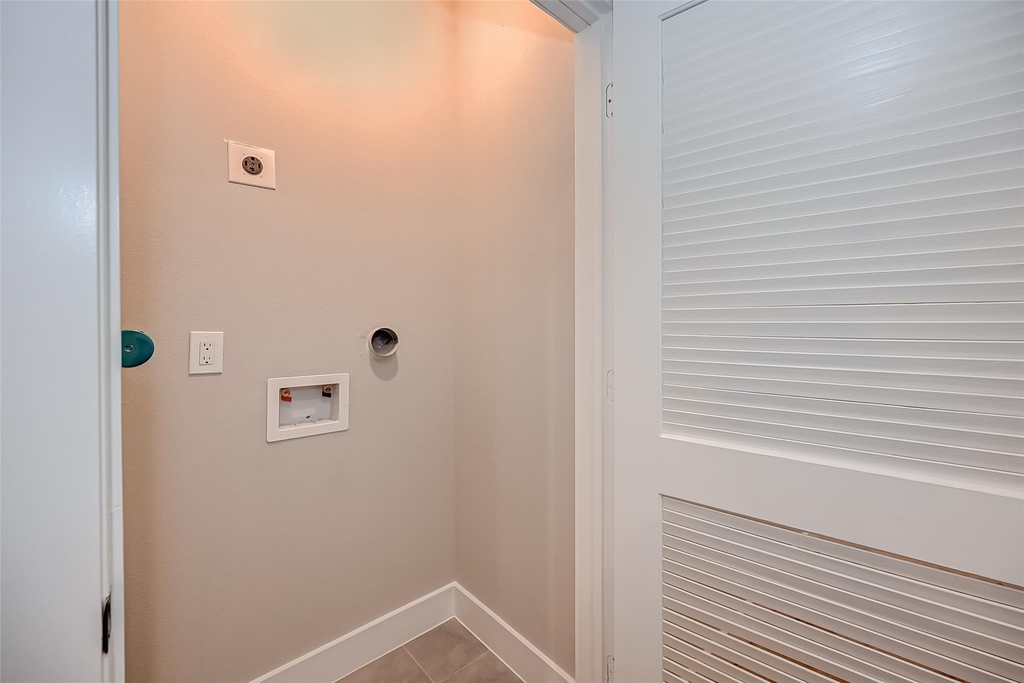 1718 Hardy Street - Photo 12