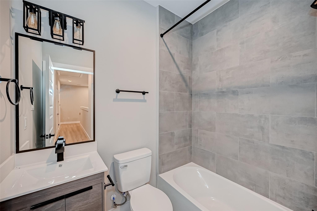 1718 Hardy Street - Photo 6