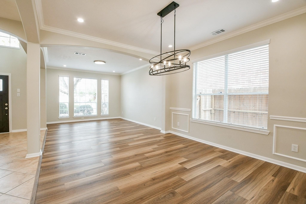 815 Robins Way - Photo 6