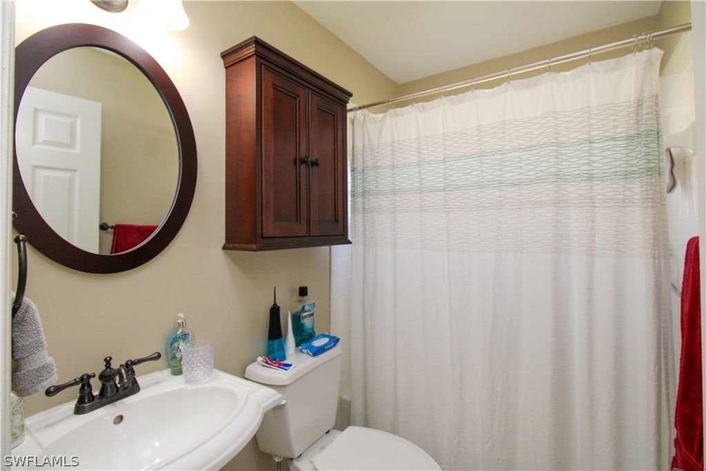 333 Wentworth Court - Photo 38
