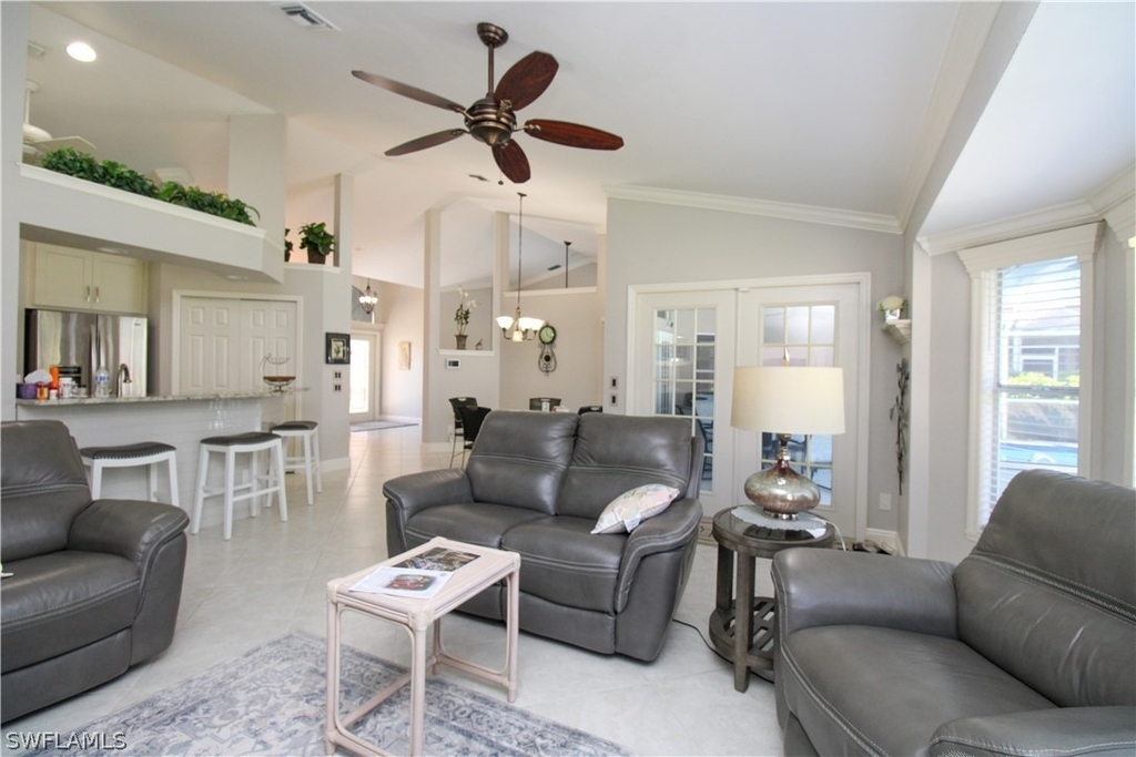 333 Wentworth Court - Photo 18