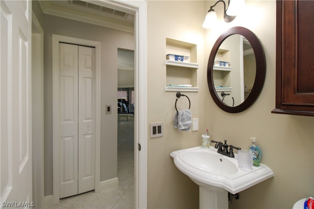 333 Wentworth Court - Photo 37