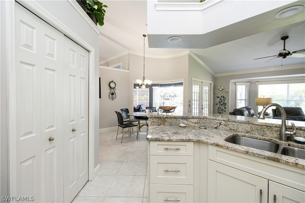 333 Wentworth Court - Photo 11