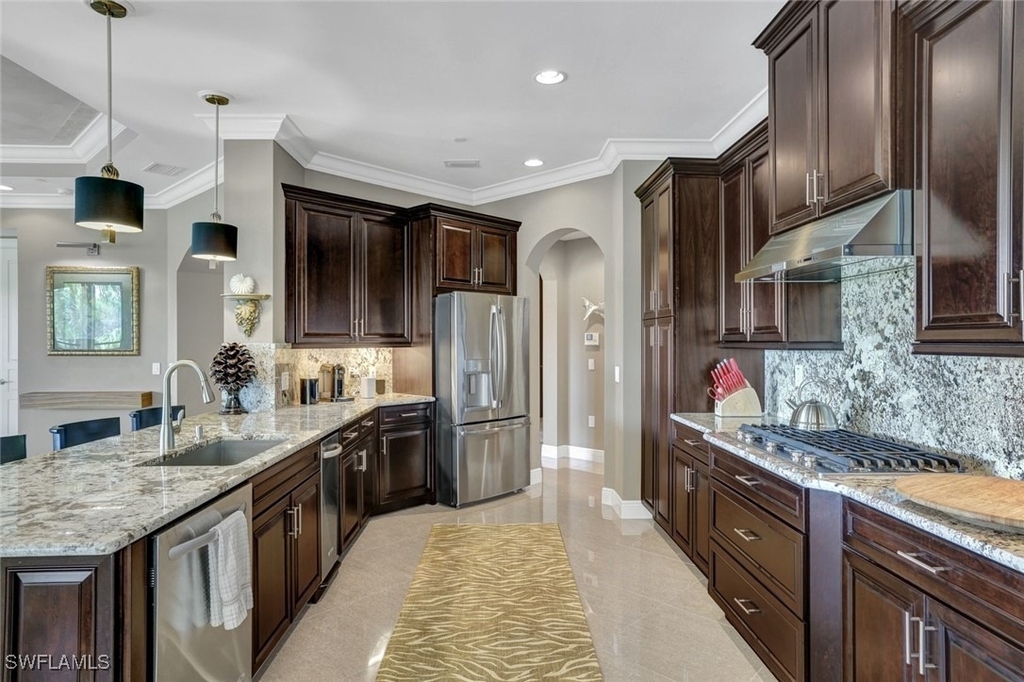 2772 Tiburon Boulevard E - Photo 2