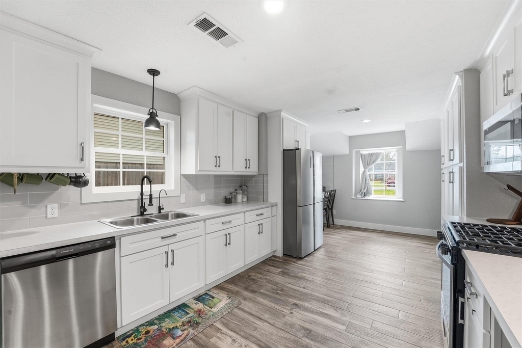 431 Dover Lane - Photo 4