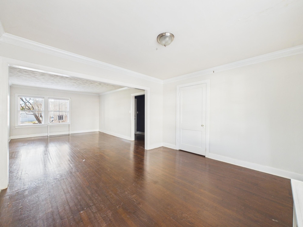 1920 Richmond Avenue - Photo 14