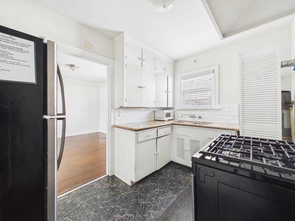 1920 Richmond Avenue - Photo 16