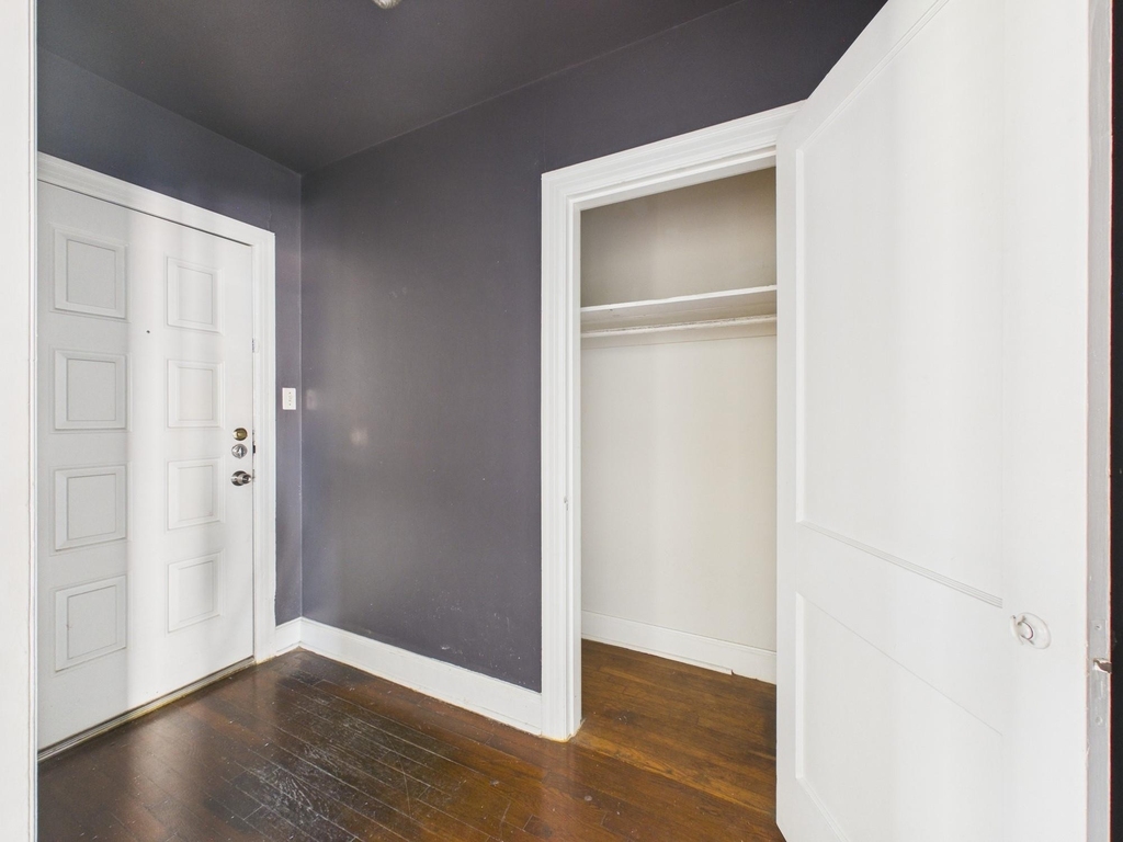 1920 Richmond Avenue - Photo 2