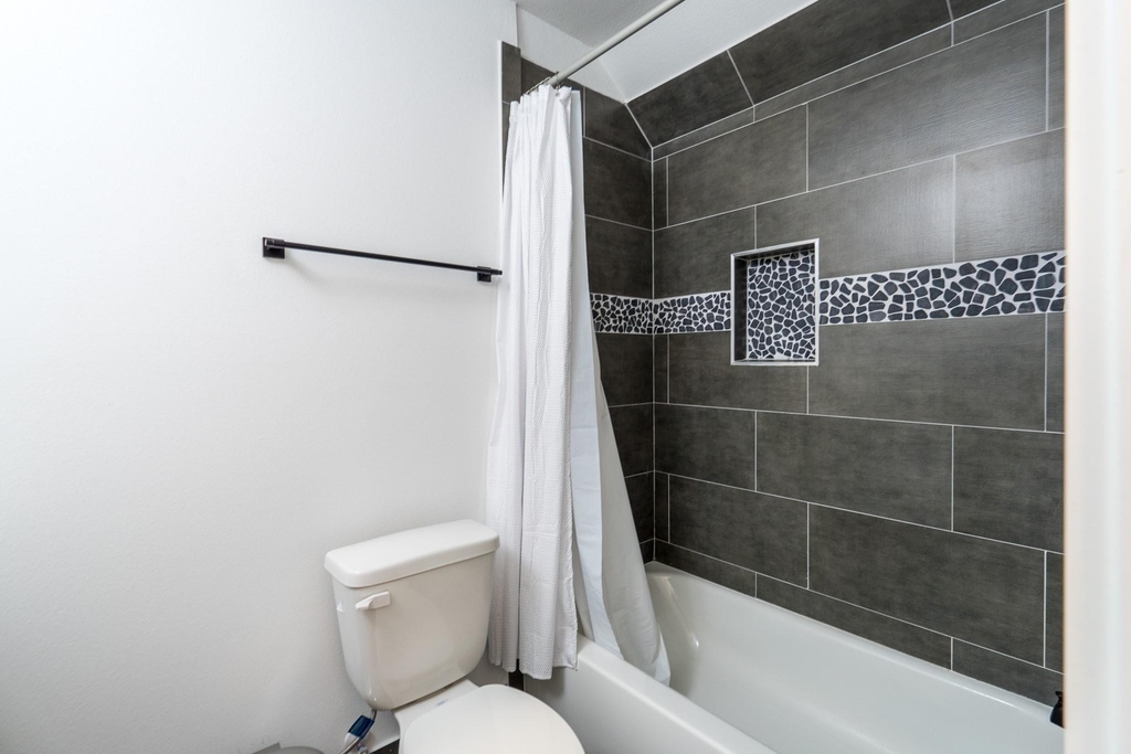 8324 Springwood Canyon Lane - Photo 20