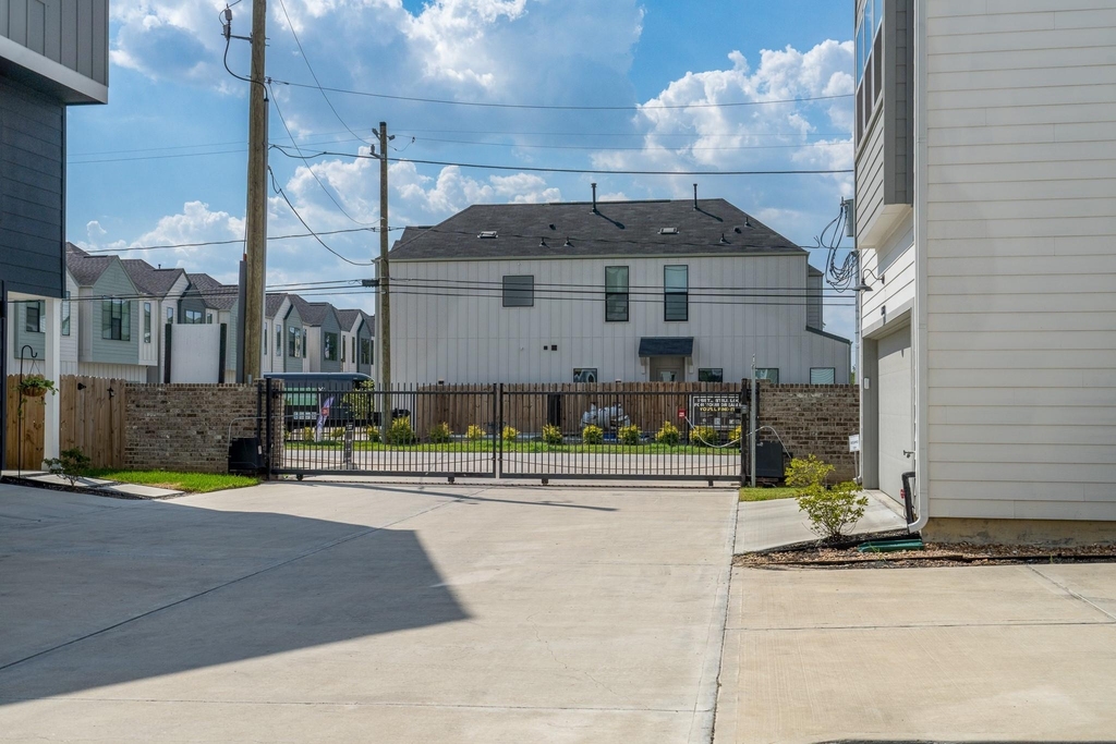 8324 Springwood Canyon Lane - Photo 24
