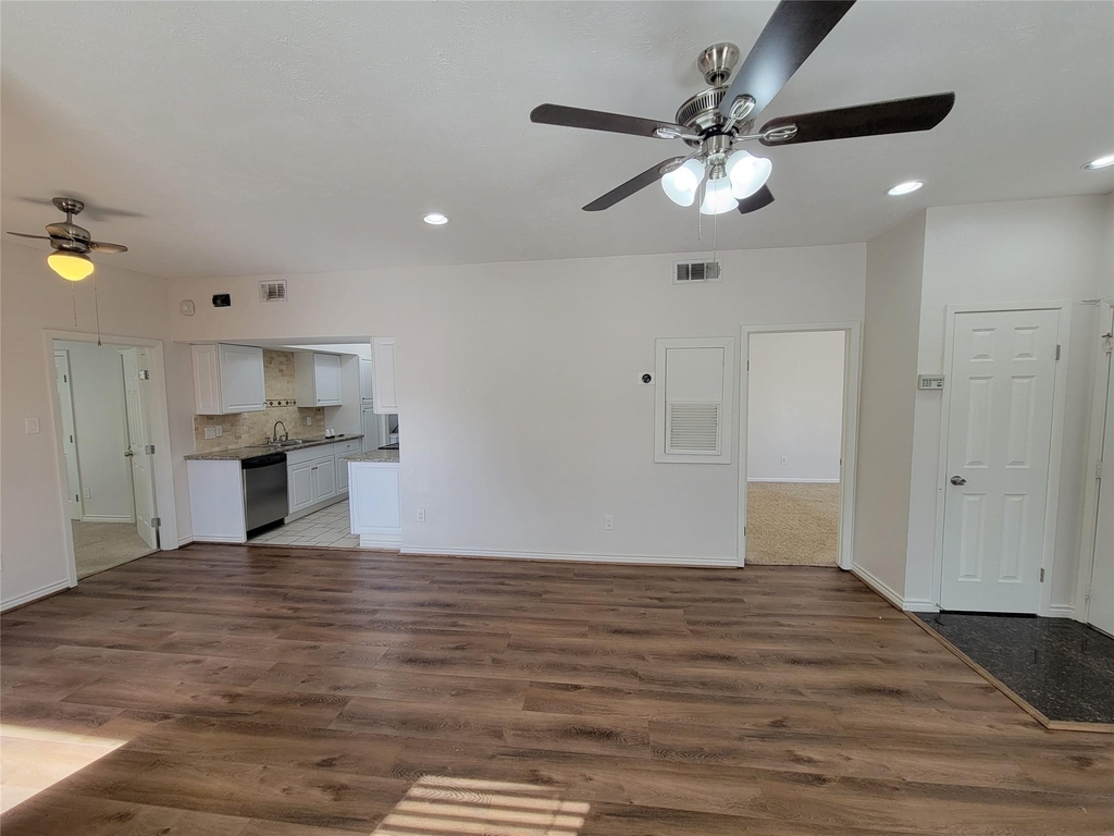 2025 Augusta Drive - Photo 9