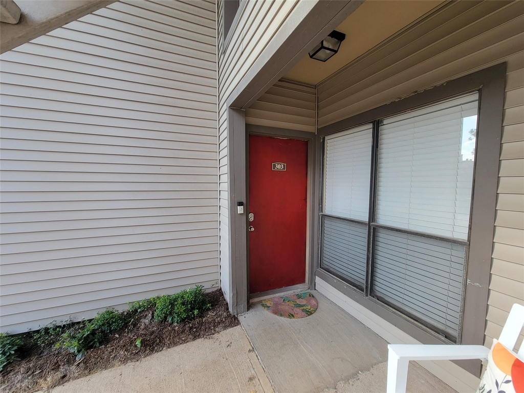 2025 Augusta Drive - Photo 0