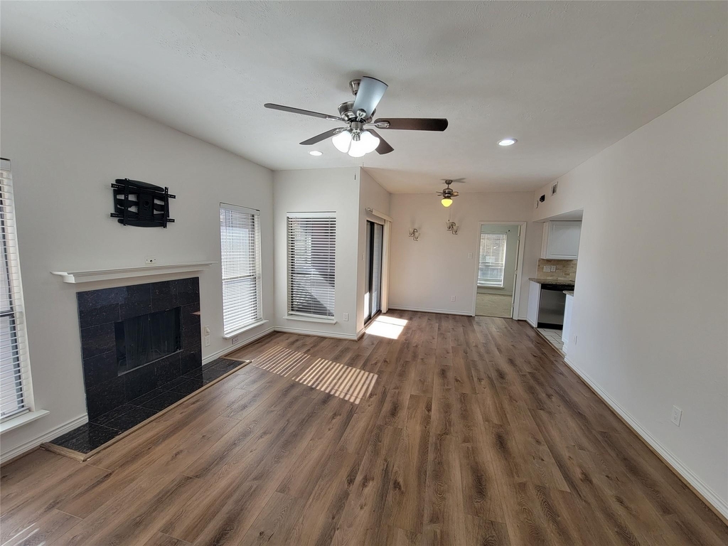 2025 Augusta Drive - Photo 4